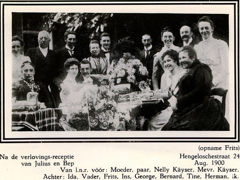 Hengelosestraat 24 Na de verlovings-receptie van Julius en Bep met o.m. Ida Scholten, augustus 1900.jpg