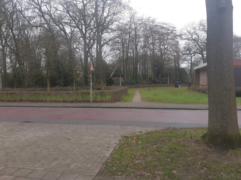 Zweringhoekweg 15 woonboerderij gezien vanaf de Ferdinand Bolstraat.jpg