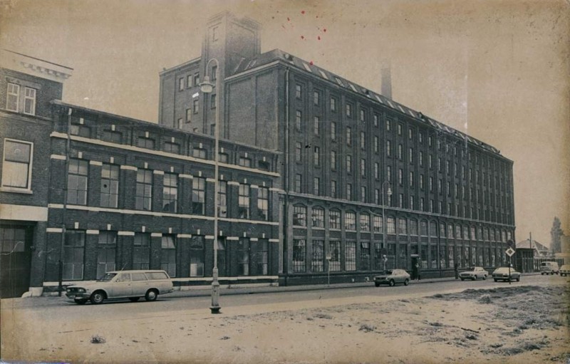 Haaksbergerstraat 65-67 fabriek Scholten kort voor de sloop 1975.jpg