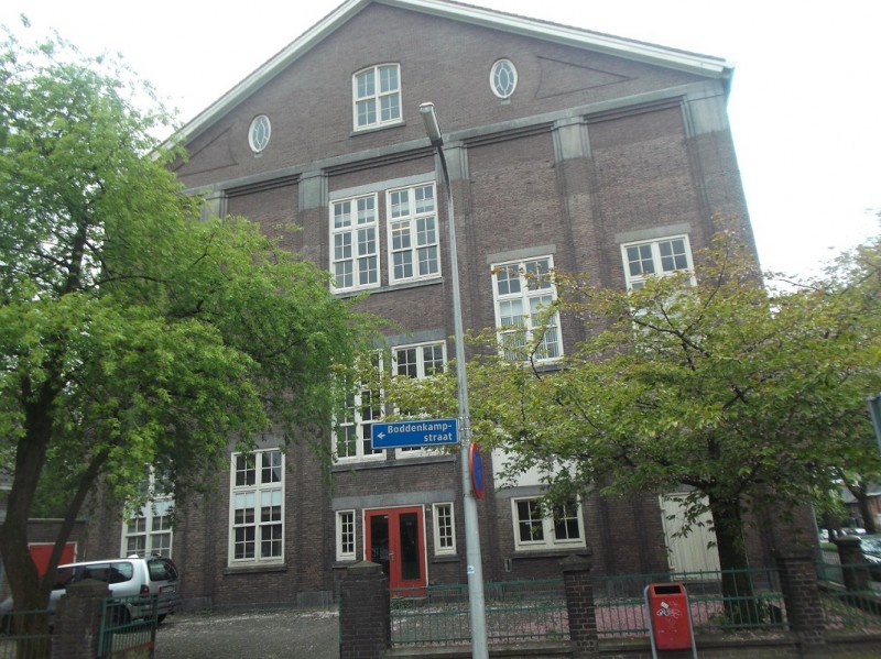 Boddenkampstraat 37 Ambachtsschool achterkant. vroeger Machinistenschool en MTS voor Scheepswerktuigkunde.JPG