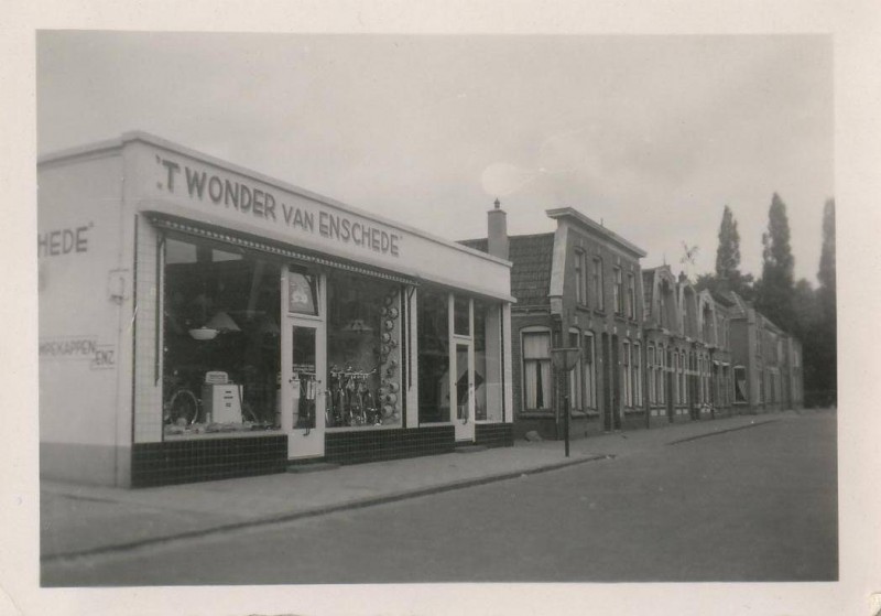 Wagelerstraat 1-13 hoek Hengelosestraat 't Wonder van Enschede.jpg