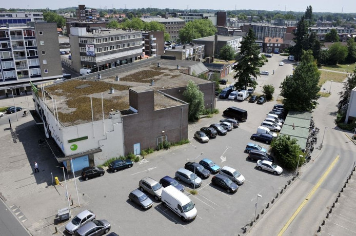 Beltstraat 32 hoek Koningstraat vroeger supermarkt later locatie nieuw MST.jpg