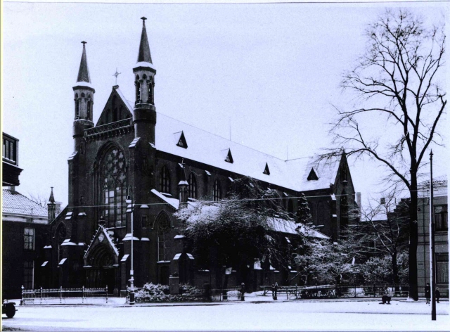 Termote voortuin oude RK ziekenhuis.jpeg