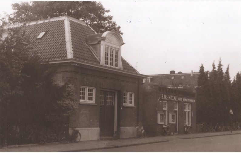 Piet Heinstraat 3-5 Voormalig koetshuis en kantoor van E.N.-N.E.N. Verzekeringen 1967.jpg