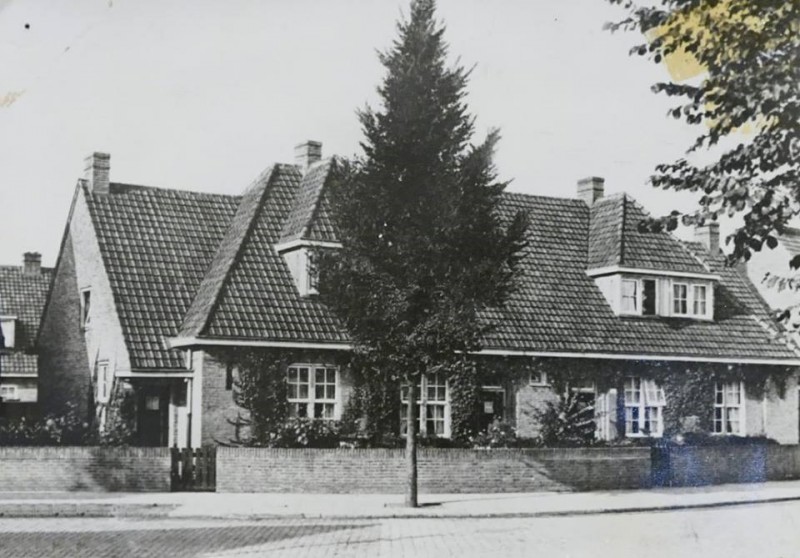 Pathmossingel 179-181 hoek Dr. Kosterstraat.jpg