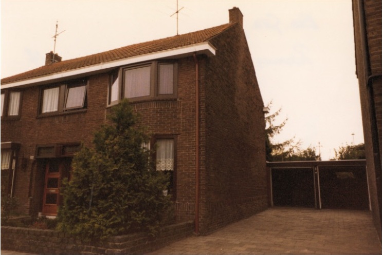 Roomweg 264 woningen 1980.jpg
