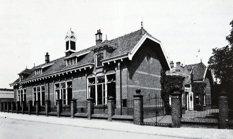 Borstelweg 29 Volksparkschool nu gebouw De Werkhaven voor kunstenaars.jpg