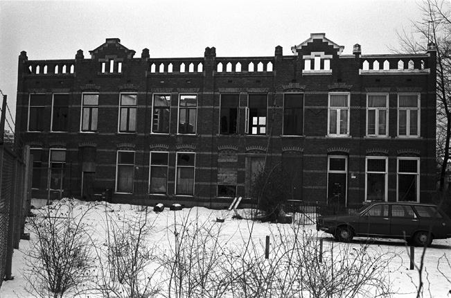 lage bothofstraat 16-20 net voor de oldenzaalsestraat net naast nico ter kuile.jpg