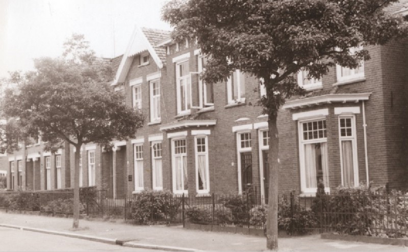Blekerstraat 49-51 woningen 1967.jpg