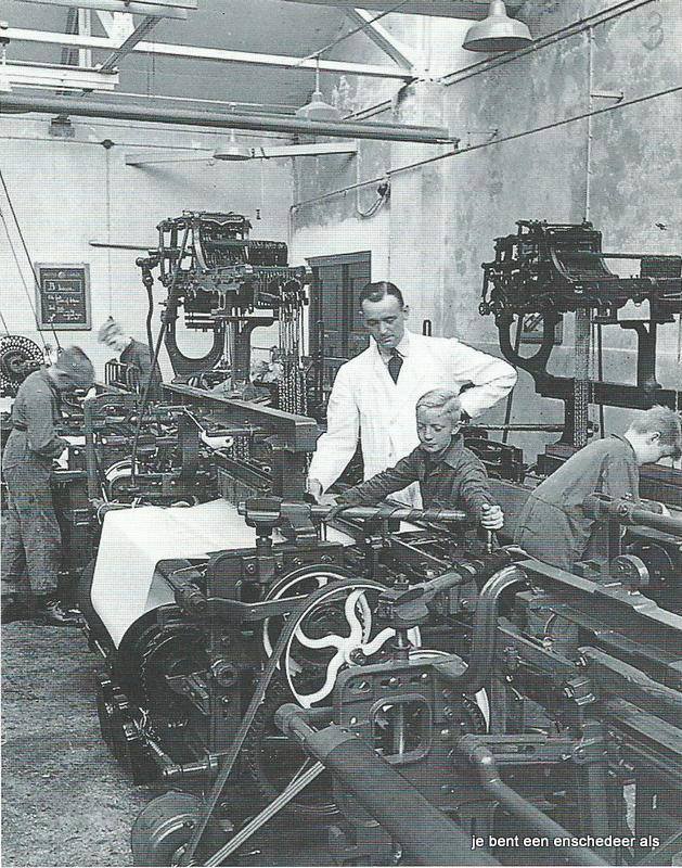 Van Galenstraat 11 Lagere Textielschool later Textielvakschool 1950.jpg