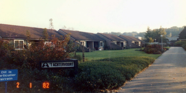 Het Achtervoort Achterzijde woningen 2-1-1982.jpeg