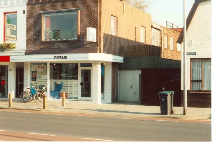 Kuipersdijk 127 Winkelwoonhuis  jan. 1991.jpg