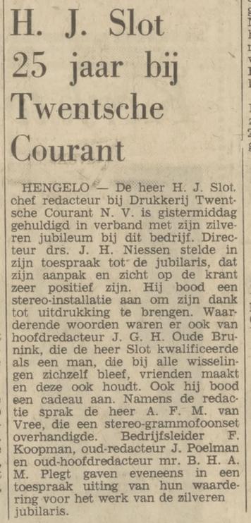 H.J. Slot redacteur Twentsche Courant krantenbericht Tubantia 2-2-1971.jpg