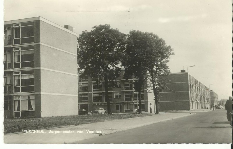 Burg. van Veenlaan.jpg