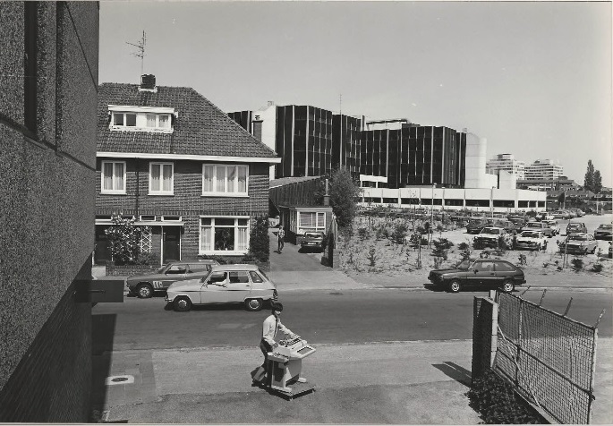 Getfertweg 9 Zijingang Ziekenhuis Ziekenzorg 11-5-1982.jpg