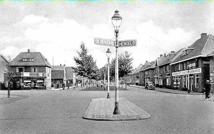 Laaressingel 38-44 rechts kruising met de Minkmaatstraat ..jpg