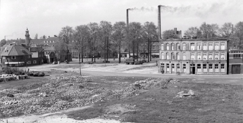 Diezerstraat 14 volkskoffiehuis De Volksvriend met  links Beltstraat en achtergrond Van Loenshof.jpg