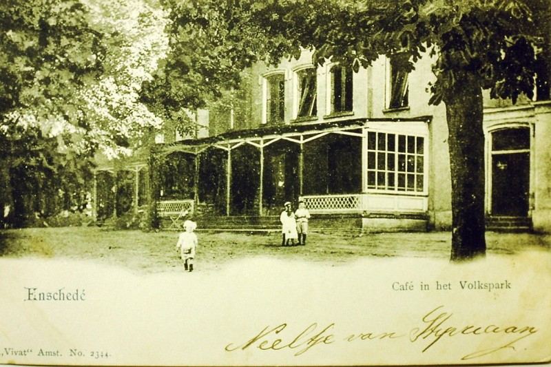 Volkspark cafe.JPG