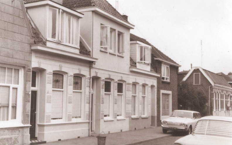 Parkstraat 12 woningen 1967.jpg