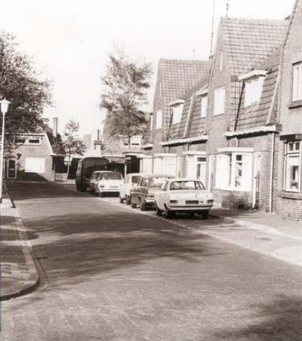 Boekweitstraat 9-13 Woningen na aanleg van parkeerhavens.jpg