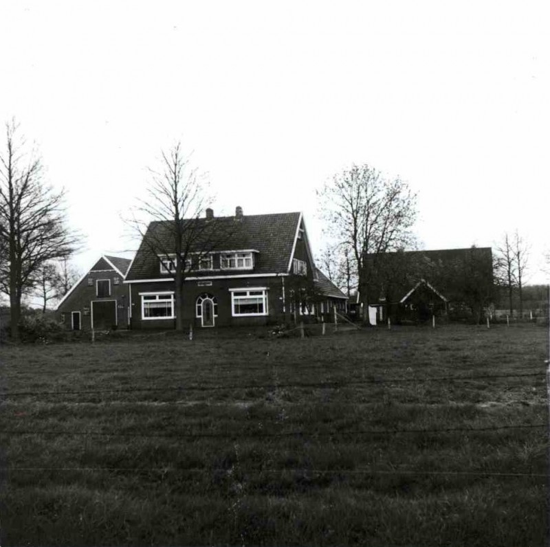 Knalhutteweg 255 Boerderij van Wagelaar 1965.jpg