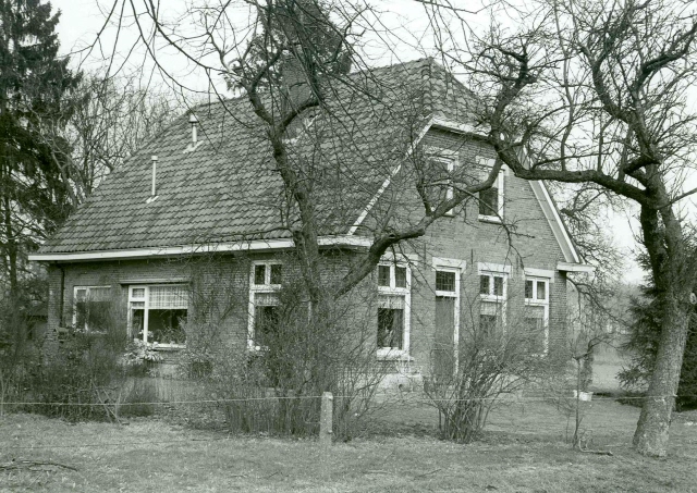 Dolphiaweg 75 Boerderij van mw. H.E. Schurink - Tegeler.jpeg