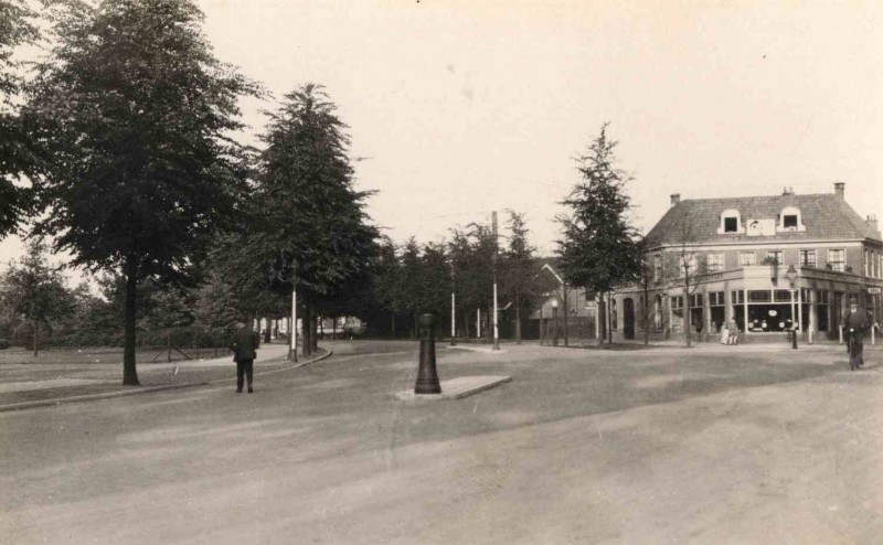 Hengelosestraat 120 hoek Boddenkampsingel 2 G.J. van Heekpark rechts Garage Roeloffzen.jpg