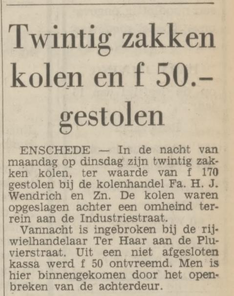 Industriestraat kolenhandel Fa. H.J. Wendrich en Zn. krantenbericht Tubantia 27-9-1967.jpg