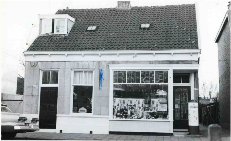 Hoge Bothofstraat 114 - 116; nr. 114 rijwielhandel 1958.jpg