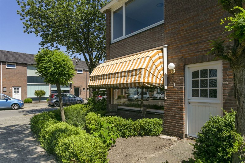 Admiraal Byrdstraat 1.jpg