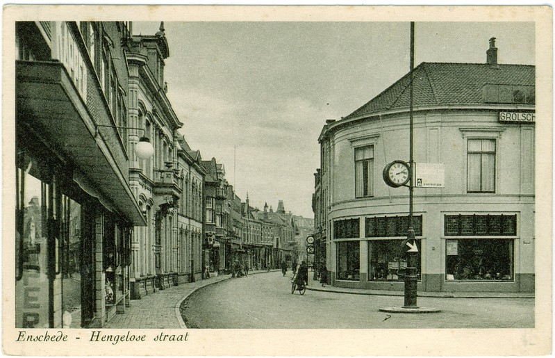 Hengelosestraat 24 nu Korte Hengelosestraat hoek Stationsplein 17-8-1950.jpg