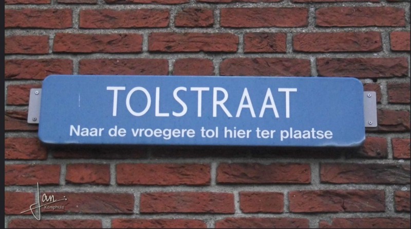 Tolstraat straatnaambord.jpg