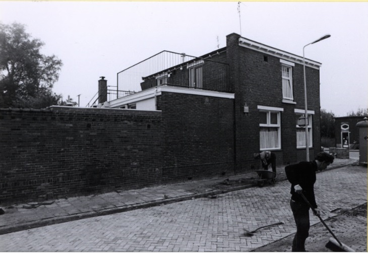 Lipperkerkstraat 260 hoek Oostveenweg 41 met Kaffeehaus - coffeeshop 13-9-1984.jpg