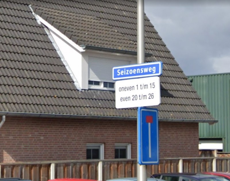 Seizoensweg straatnaambord.jpg