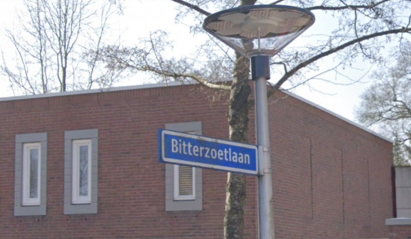 Bitterzoetlaan straatnaambord.jpg