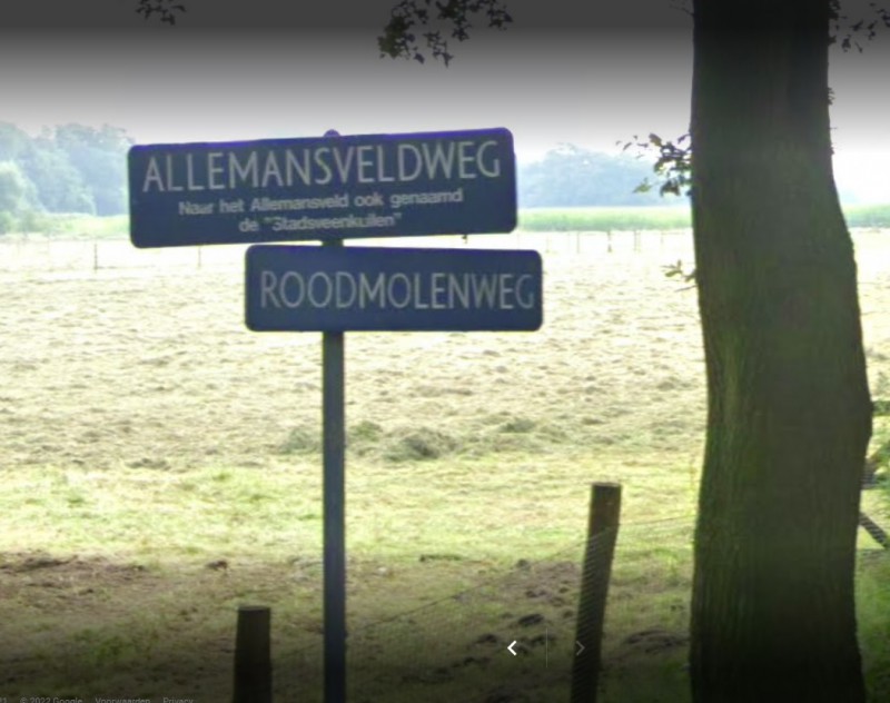 Roodmolenweg straatnaambord.jpg