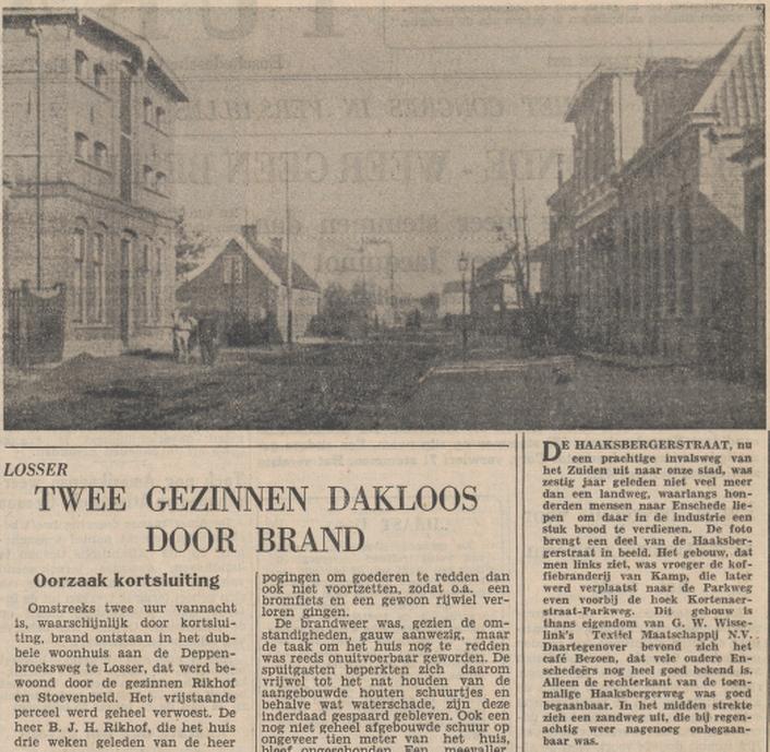 Haaksbergerstraat 124 links G.W. Wisselink's Textielmij krantenfoto Tubantia 23-12-1953.jpg