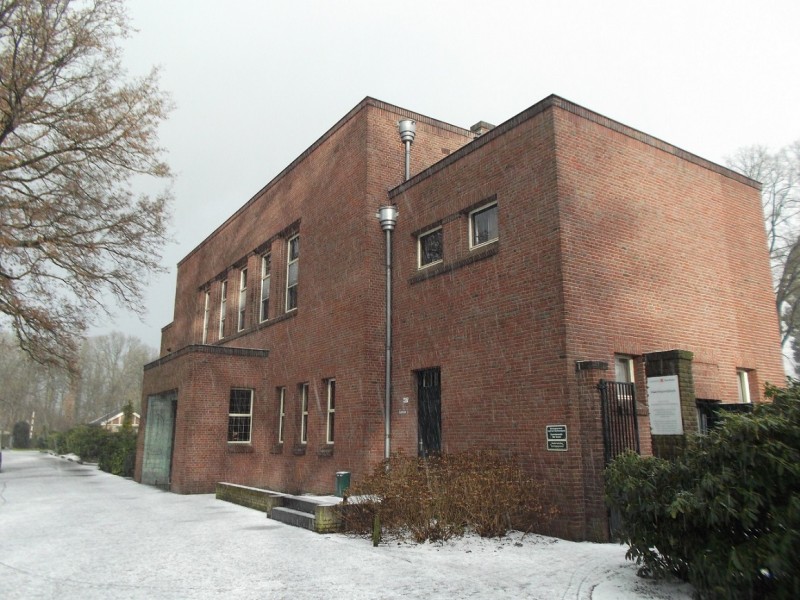 Noord Esmarkerrondweg Oosterbegraafplaats (2).JPG
