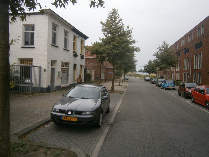 Lage Bothofstraat 330-332-334 vanaf Oostveenweg.JPG