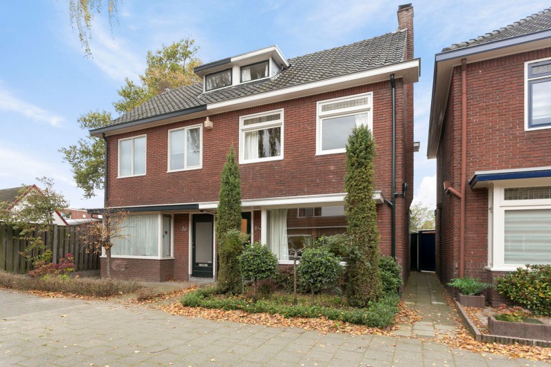 Molukkenstraat 84-86..jpg