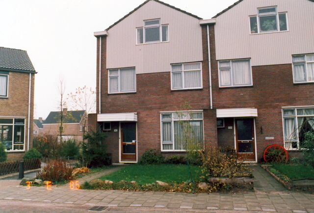 Rondostraat 139-140 rijtjeswoningen.jpeg