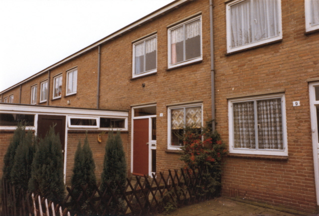 Dirk Hartogstraat 9 woningen 1980.jpeg