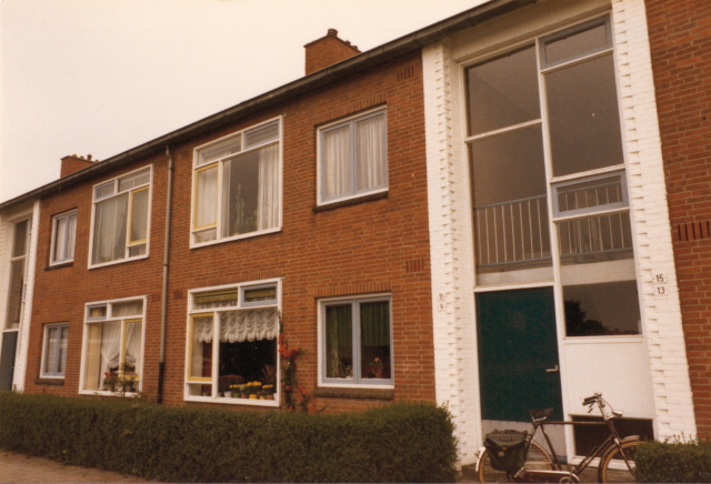 Gerrit de Veerstraat 9-11-13-15 woningen 1980.jpeg