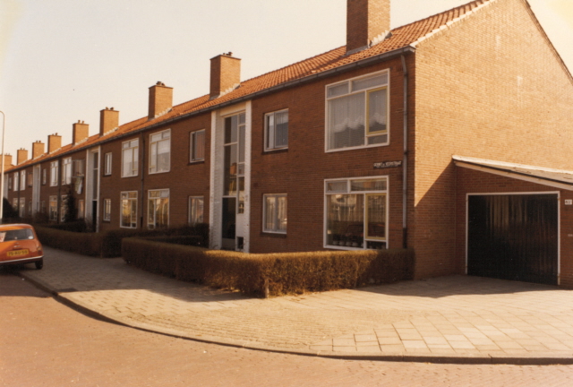 Gerrit de Veerstraat woningen 1977.jpeg