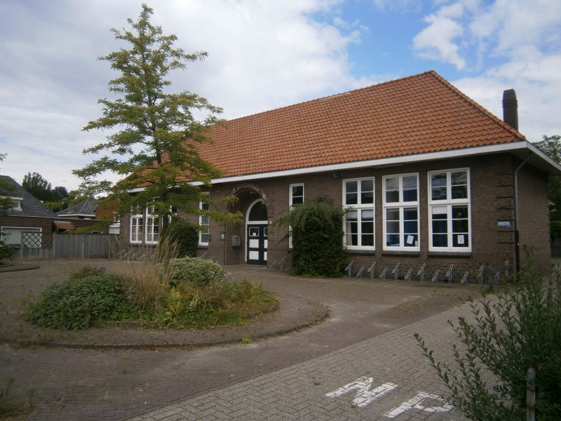 Kerkstraat 20 Glanerbrug Dorpshuis gemeentelijk monument.JPG