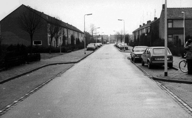 James Rossstraat Kijkend in de richting van de Ekersdijk..jpg