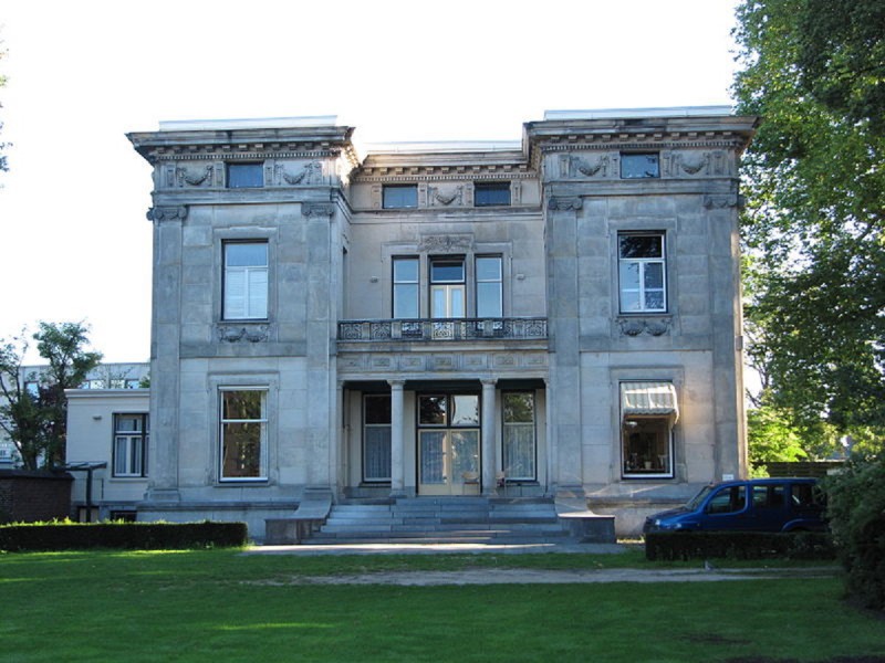 hengelosestraat 40 villa van Heek rijksmonument. vroeger Huisvestingsbureau Gemeente Enschede.jpg