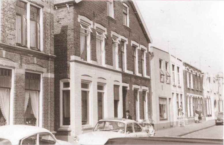 Soendastraat 11-13 woningen 1967.jpg