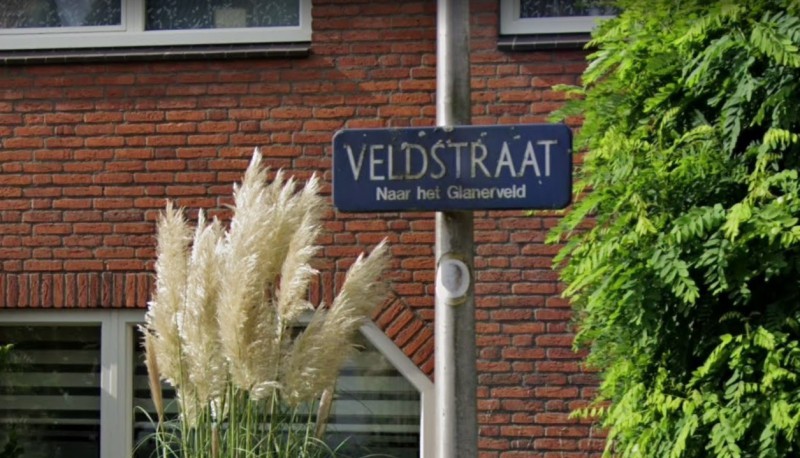 Veldstraat straatnaambord.jpg