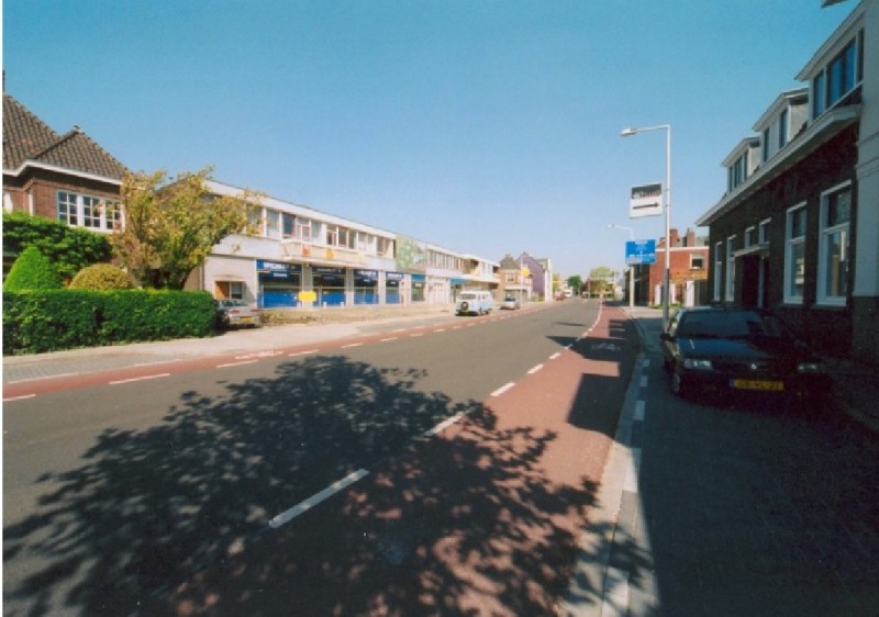 Oldenzaalsestraat 137 Garagebedrijf Auto Fischer vroeger Masseling en nog vroeger locatie garage Visser.jpg